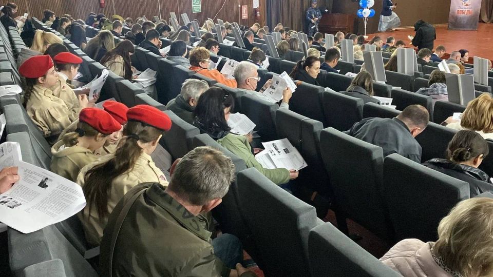 Защитники Херсонщины и их семьи написали «Диктант Победы» Защитники Херсонщины и их семьи написали «Диктант Победы»