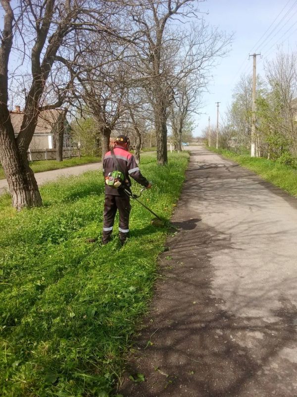 Рабочие Малокаховского участка КСК приняли участие во Всероссийском субботнике Рабочие Малокаховского участка КСК приняли участие во Всероссийском субботнике
