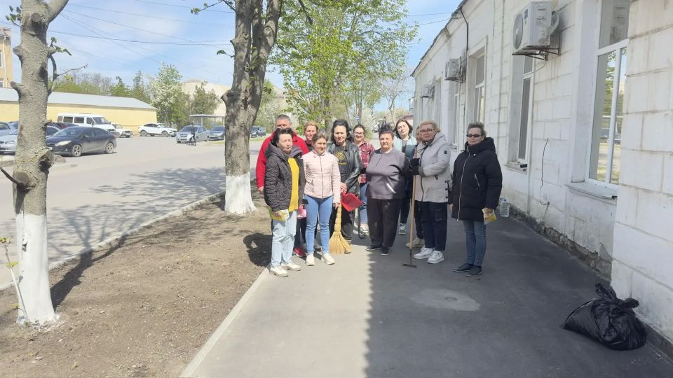 Работники Министерства образования и науки региона и подведомственных организаций присоединились к Всероссийскому субботнику Работники Министерства образования и науки региона и подведомственных организаций присоединились к Всероссийскому субботнику