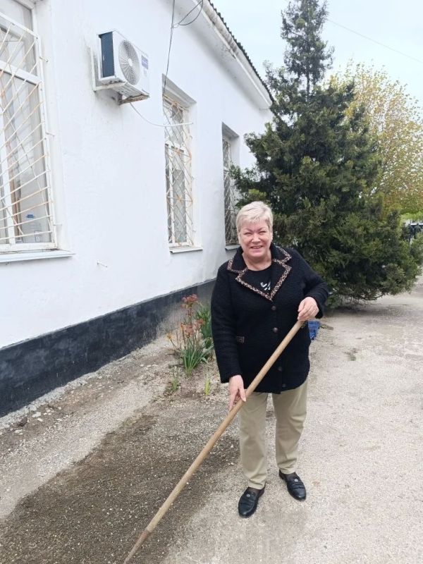 Работники Министерства образования и науки региона и подведомственных организаций присоединились к Всероссийскому субботнику Работники Министерства образования и науки региона и подведомственных организаций присоединились к Всероссийскому субботнику
