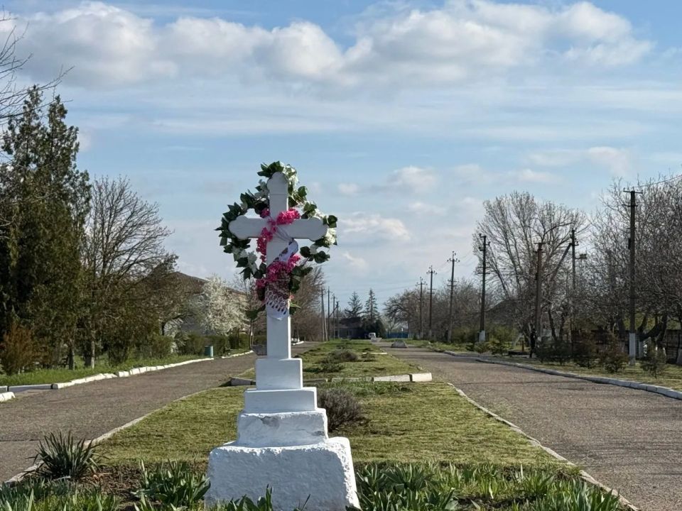 В селе Костогрызово прошел Всероссийский субботник у поклонного креста В селе Костогрызово прошел Всероссийский субботник у поклонного креста