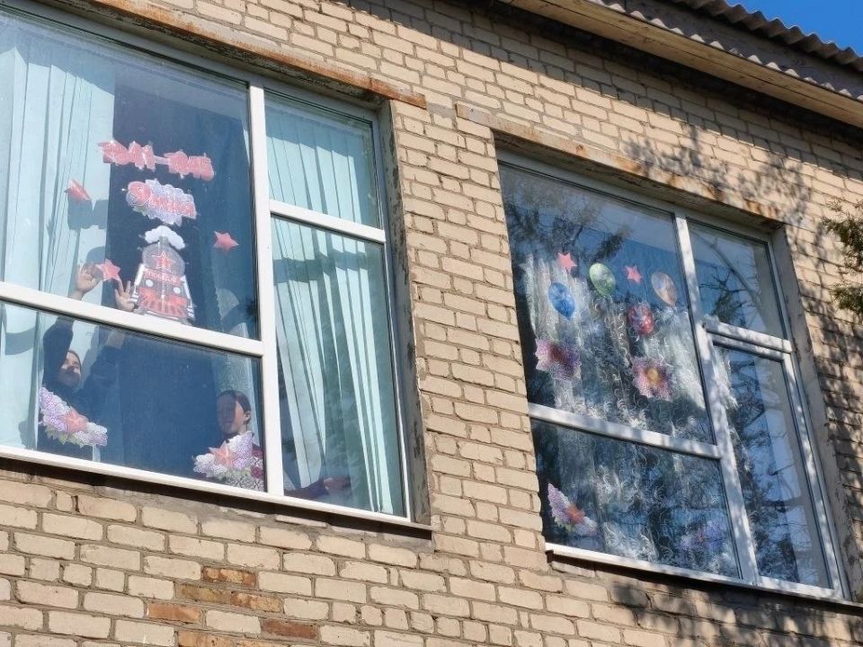 Новоалександровская школа присоединилась к Всероссийской акции «Окна Победы» Новоалександровская школа присоединилась к Всероссийской акции «Окна Победы»