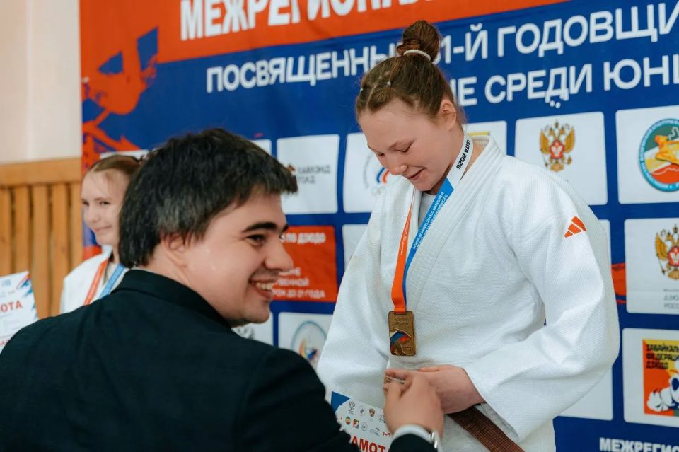 Спортсменки из Херсонской области завоевали золото на Межрегиональных соревнованиях по дзюдо в Чите Спортсменки из Херсонской области завоевали золото на Межрегиональных соревнованиях по дзюдо в Чите