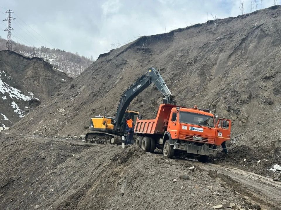 В Дагестане восстановили движение на 134 участках дорог после разгула стихии В Дагестане восстановили движение на 134 участках дорог после разгула стихии