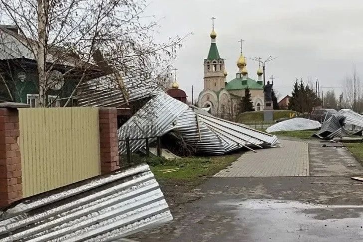 Владимир Сальдо: Ураган сносил крыши и валил столбы в Новосибирской области Владимир Сальдо: Ураган сносил крыши и валил столбы в Новосибирской области