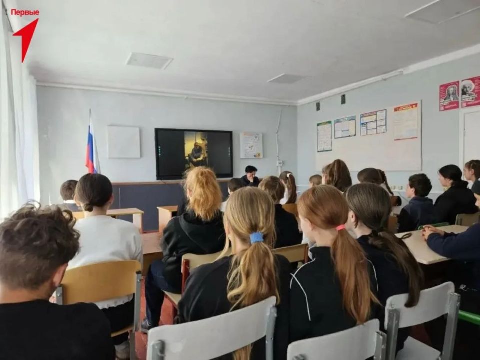 Первые Подовской школы посмотрели курс лекций про антитерроризм Первые Подовской школы посмотрели курс лекций про антитерроризм