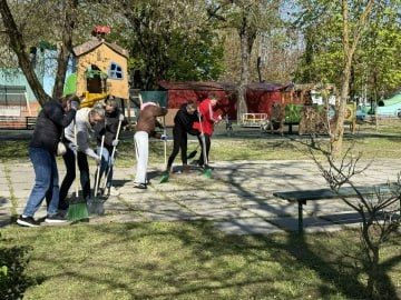 Александр Дудка: Вместе за чистоту: Субботник на Набережной и у ЦКД Александр Дудка: Вместе за чистоту: Субботник на Набережной и у ЦКД