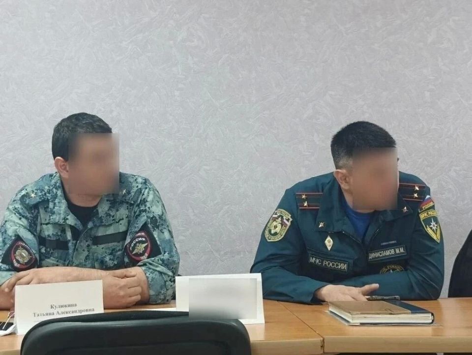 В Чаплинке состоялось очередное заседание комиссии по делам несовершеннолетних и защите их прав В Чаплинке состоялось очередное заседание комиссии по делам несовершеннолетних и защите их прав