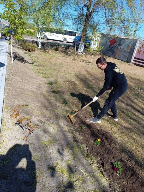 Сотрудники ГУП ХО «ОБЛВОДОКАНАЛ» и Минстроя Херсонской области приняли участие во "Всероссийском субботнике" Сотрудники ГУП ХО «ОБЛВОДОКАНАЛ» и Минстроя Херсонской области приняли участие во "Всероссийском субботнике"