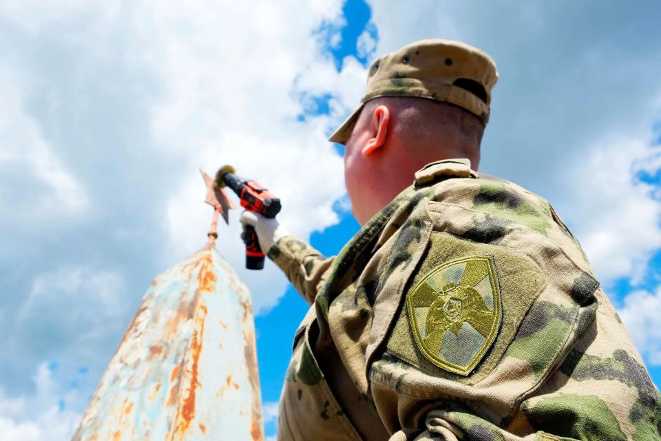 Росгвардейцы присоединились к акции «На страже памяти» в Херсонской области Росгвардейцы присоединились к акции «На страже памяти» в Херсонской области
