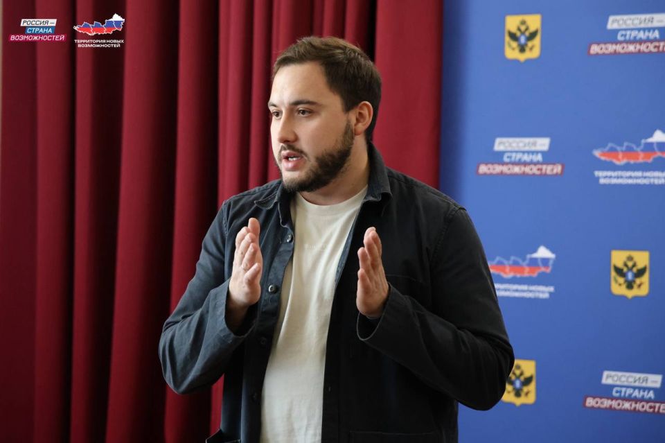 От конспектов к проектам: студенты Геническа выходят на новый уровень От конспектов к проектам: студенты Геническа выходят на новый уровень