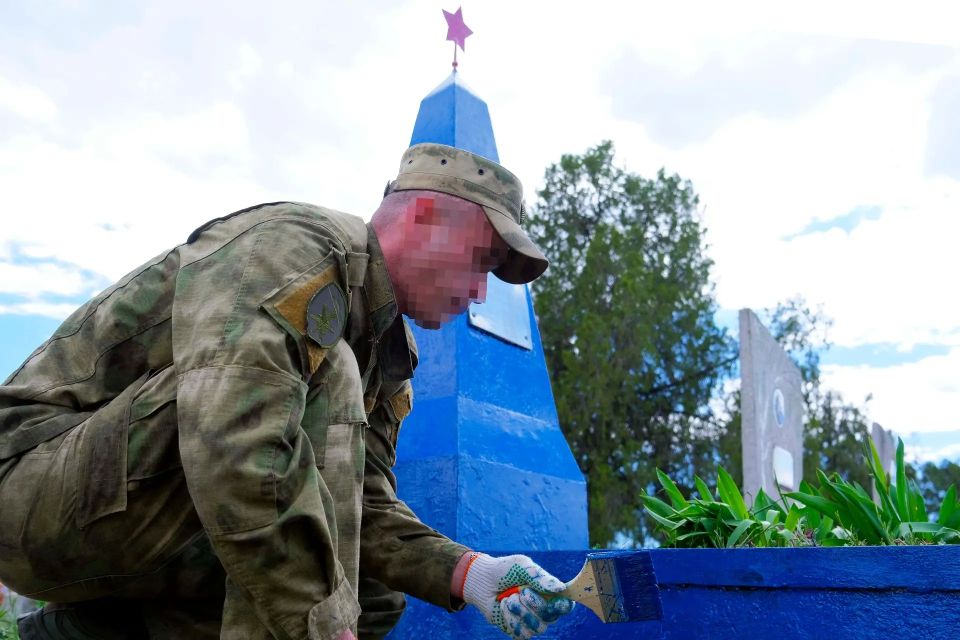Росгвардейцы присоединились к акции «На страже памяти» в Херсонской области Росгвардейцы присоединились к акции «На страже памяти» в Херсонской области