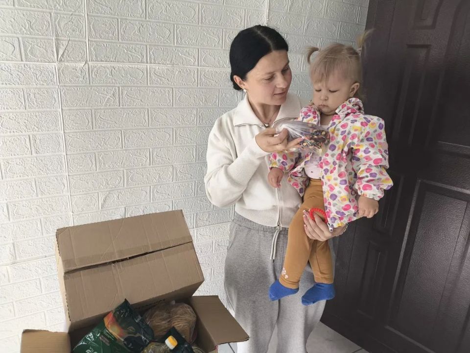 Рязанцы оказали гуманитарную помощь многодетным семьям Великолепетихского округа Рязанцы оказали гуманитарную помощь многодетным семьям Великолепетихского округа