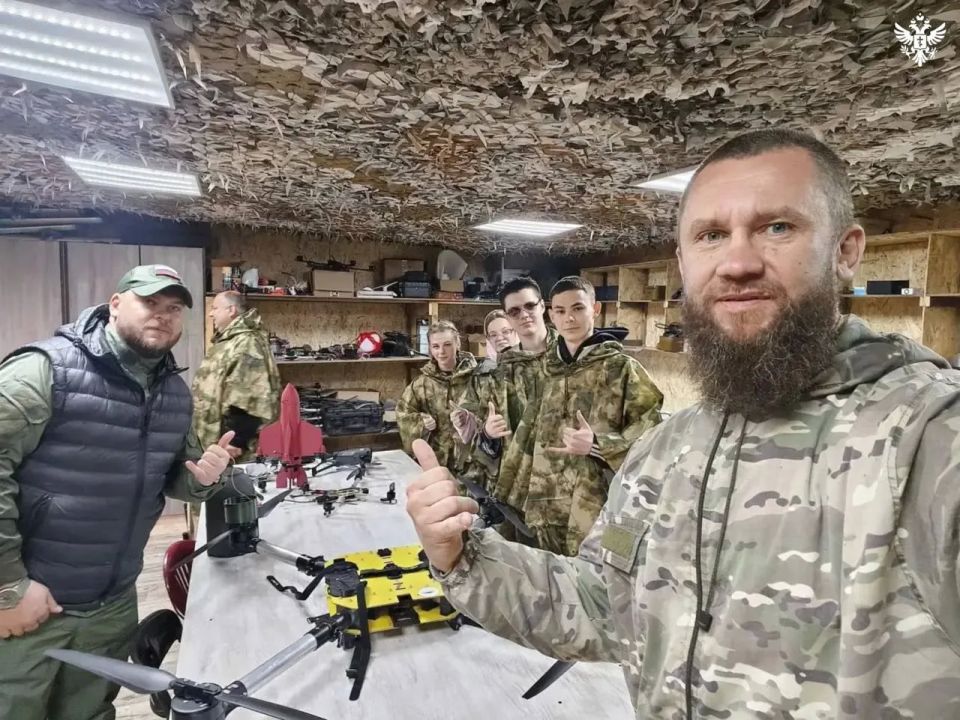 Финалист проекта "Герои Херсонщины" Игорь Стецура, проходящий стажировку в аппарате Херсонской областной Думы, готовит мультипликационный проект Финалист проекта "Герои Херсонщины" Игорь Стецура, проходящий стажировку в аппарате Херсонской областной Думы, готовит мультипликационный проект