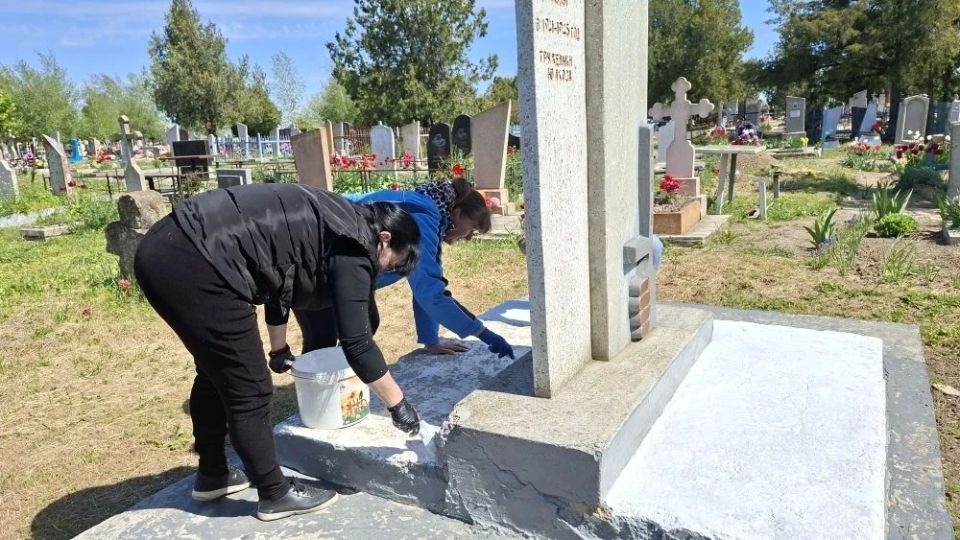 В Чернянке привели в порядок памятники и захоронения участников Великой Отечественной войны В Чернянке привели в порядок памятники и захоронения участников Великой Отечественной войны