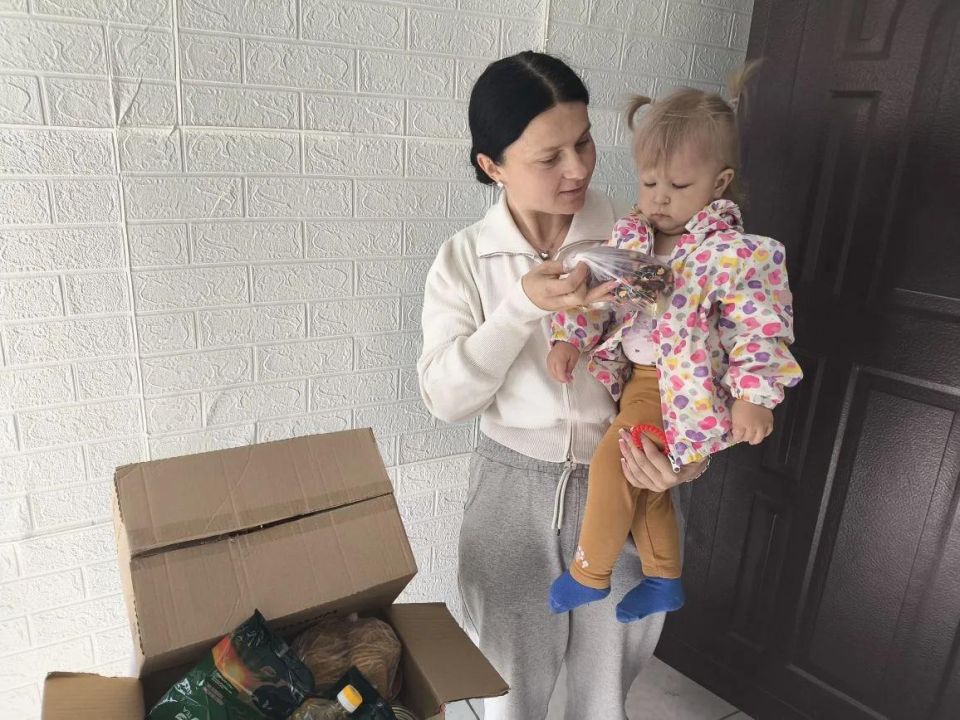 Рязанцы оказали гуманитарную помощь многодетным семьям Великолепетихского округа Рязанцы оказали гуманитарную помощь многодетным семьям Великолепетихского округа
