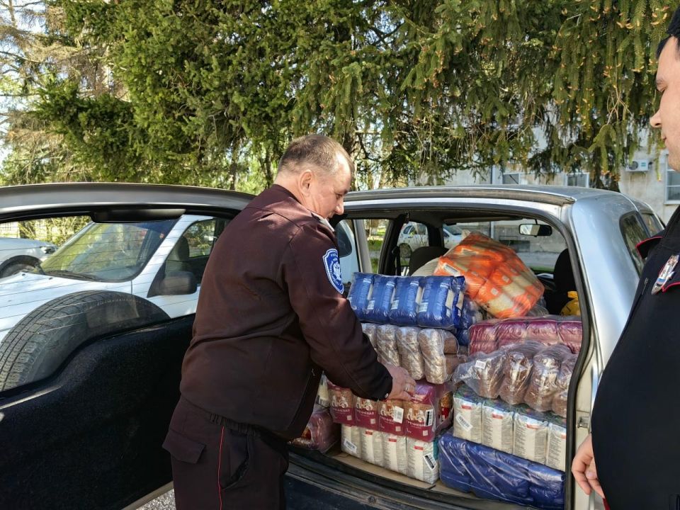 Кубанские муниципалитеты собирают гуманитарную помощь для жителей Херсонской области Кубанские муниципалитеты собирают гуманитарную помощь для жителей Херсонской области