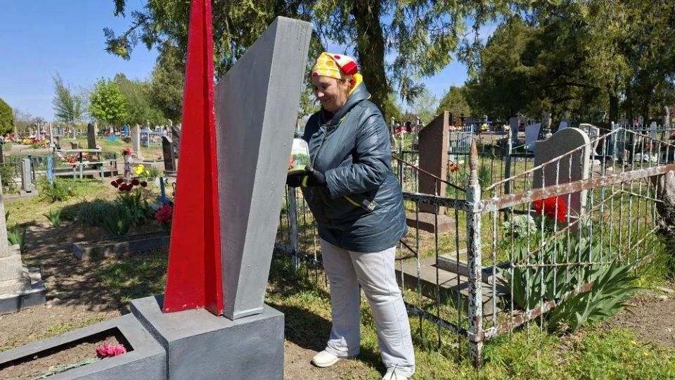 В Чернянке привели в порядок памятники и захоронения участников Великой Отечественной войны В Чернянке привели в порядок памятники и захоронения участников Великой Отечественной войны