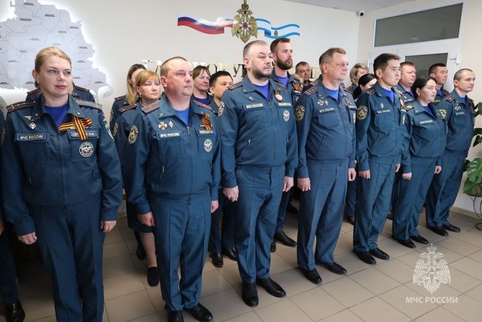 В МЧС Херсонской области наградили личный состав в честь Дня пожарной охраны В МЧС Херсонской области наградили личный состав в честь Дня пожарной охраны