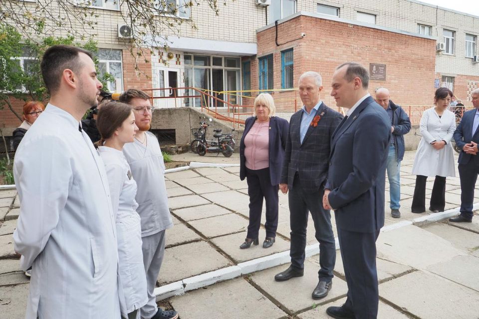 Глава Мордовии и губернатор Херсонской области посетили социальные объекты Каланчака Глава Мордовии и губернатор Херсонской области посетили социальные объекты Каланчака