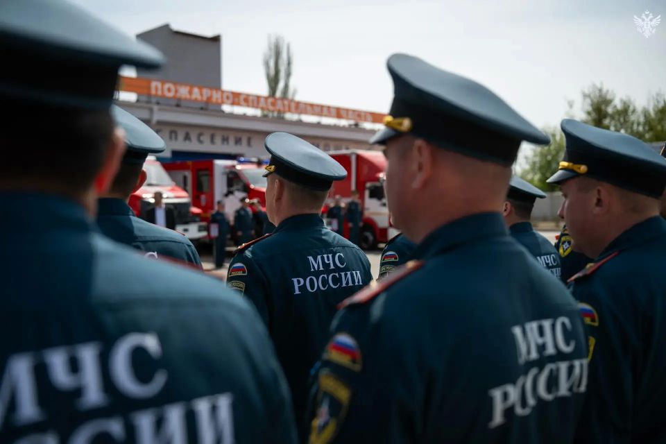 В Геническе установили монумент легендарной пожарной автоцистерны В Геническе установили монумент легендарной пожарной автоцистерны