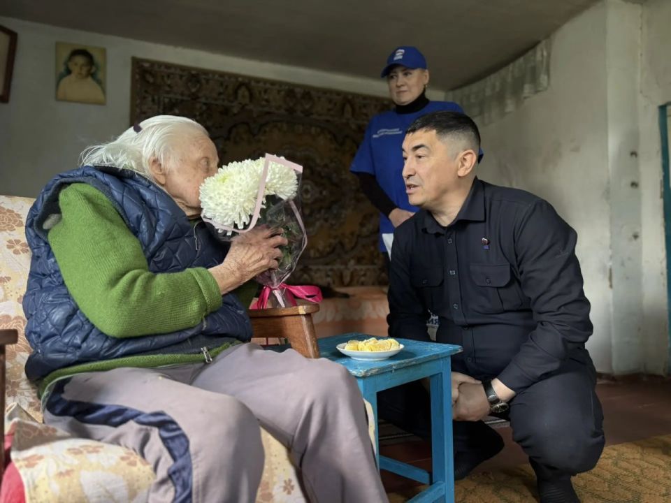 Энвер Абдураимов: Навестил 95-летнюю жительницу Новокиевки Таисию Илларионовну в преддверии Дня Победы и 1 Мая Энвер Абдураимов: Навестил 95-летнюю жительницу Новокиевки Таисию Илларионовну в преддверии Дня Победы и 1 Мая