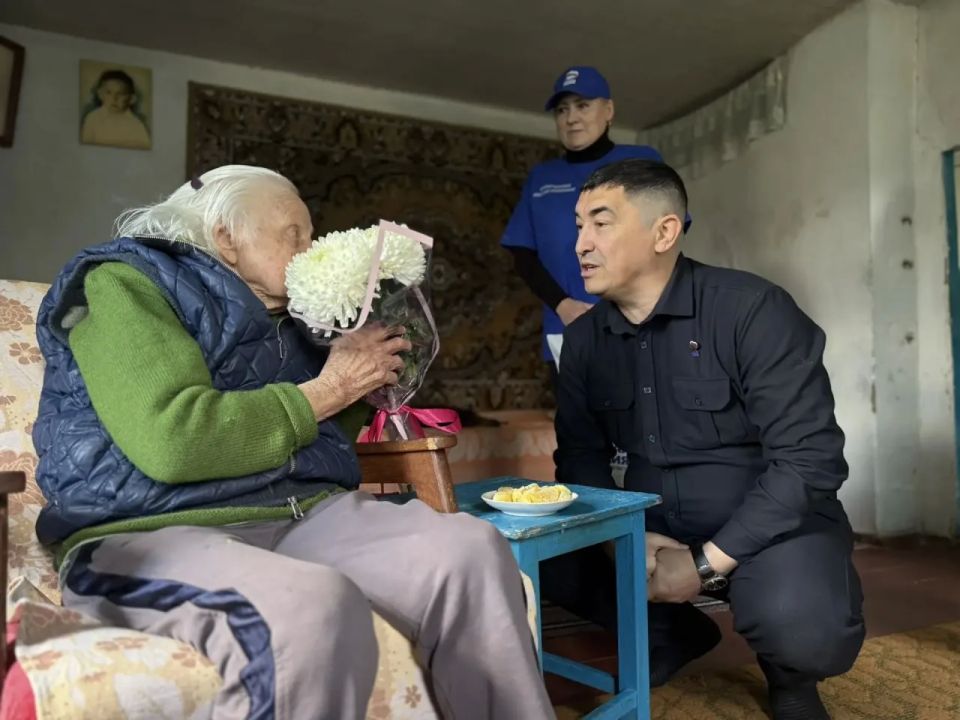 Владимир Сальдо: В Новокиевке навестили 95-летнюю Таисию Илларионовну Владимир Сальдо: В Новокиевке навестили 95-летнюю Таисию Илларионовну