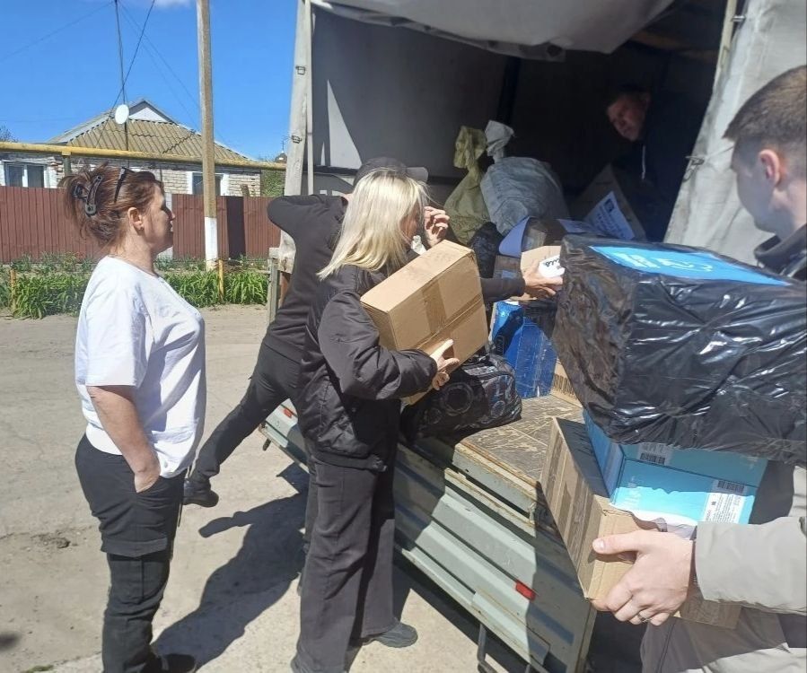 Лабинский район Кубани передал очередную партию гуманитарной помощи в Каховку Лабинский район Кубани передал очередную партию гуманитарной помощи в Каховку