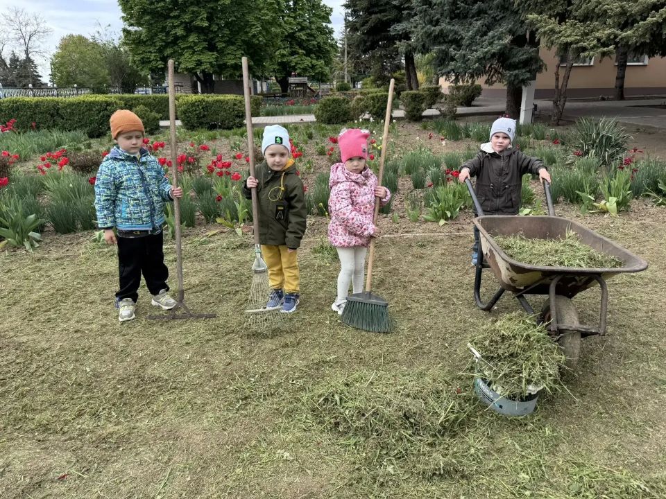 Праздник Весны и Труда в детском саду «Золотой ключик» Праздник Весны и Труда в детском саду «Золотой ключик»