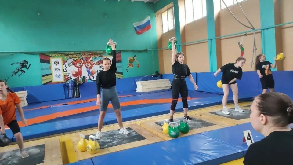 2 мая в пгт.Новотроицкое состоялся Турнир по гиревому спорту, посвящённый 81-й годовщине Победы в Великой Отечественной войне 2 мая в пгт.Новотроицкое состоялся Турнир по гиревому спорту, посвящённый 81-й годовщине Победы в Великой Отечественной войне