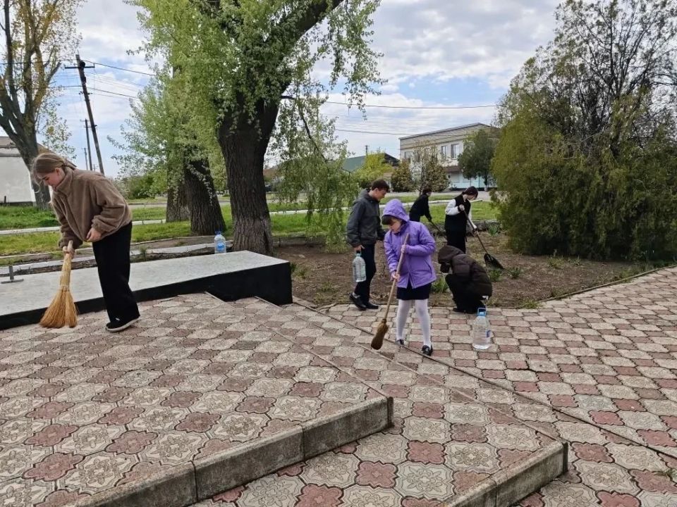 Трудовой десант в честь памяти героев Трудовой десант в честь памяти героев