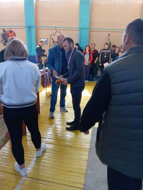 2 мая в пгт.Новотроицкое состоялся Турнир по гиревому спорту, посвящённый 81-й годовщине Победы в Великой Отечественной войне 2 мая в пгт.Новотроицкое состоялся Турнир по гиревому спорту, посвящённый 81-й годовщине Победы в Великой Отечественной войне