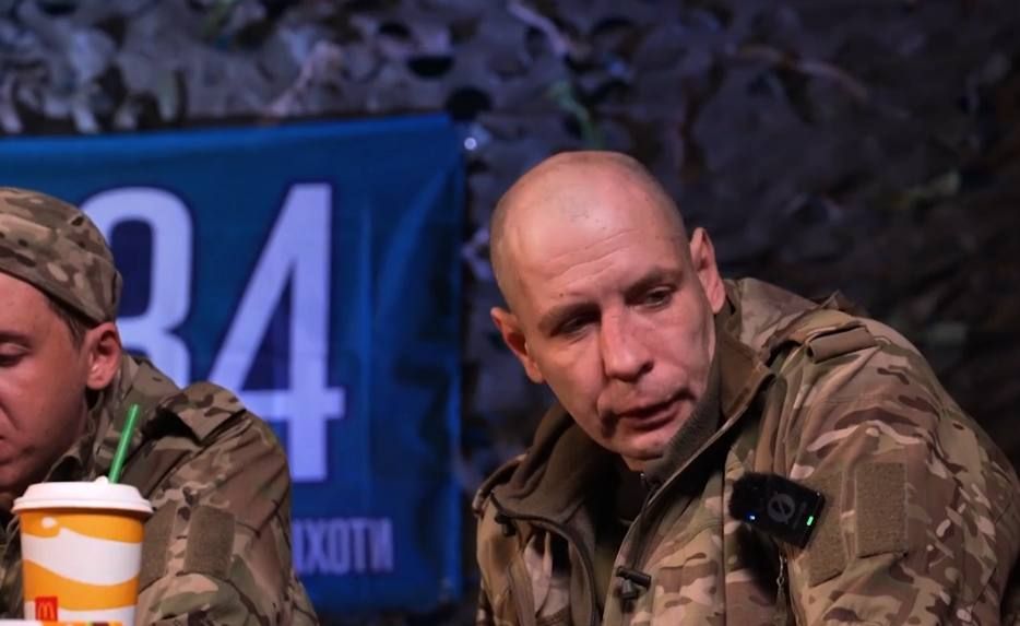 Утверждается, что это российские бойцы из 331-го и 217-го полков 98 парашютно-десантной дивизии РФ, взятые в плен возле кафе «Наири» в районе Антоновского моста Утверждается, что это российские бойцы из 331-го и 217-го полков 98 парашютно-десантной дивизии РФ, взятые в плен возле кафе «Наири» в районе Антоновского моста