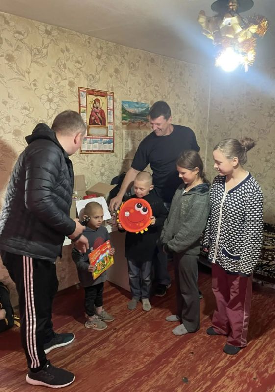 Рязанцы оказали адресную помощь семьям из Верхнерогачикского округа Рязанцы оказали адресную помощь семьям из Верхнерогачикского округа