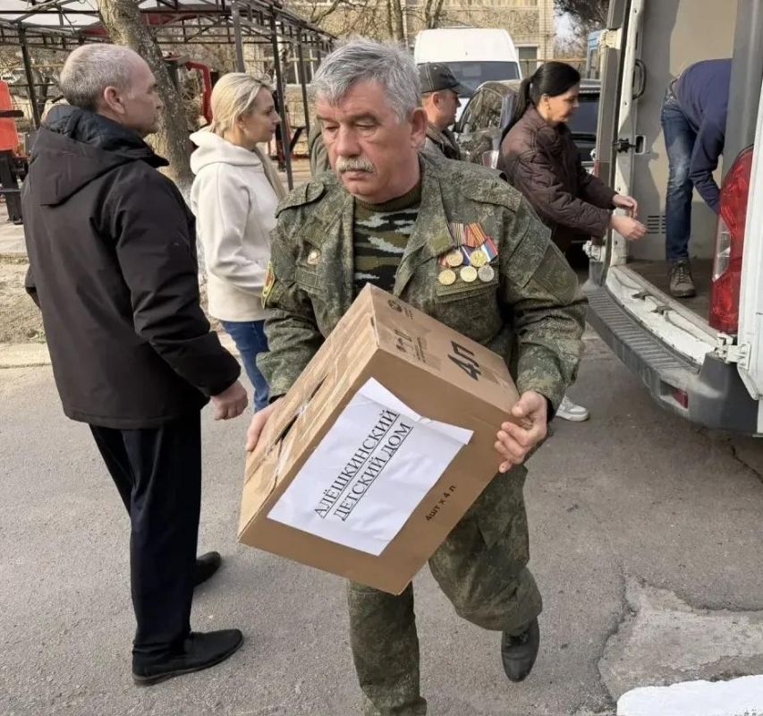 Кубанские волонтеры доставили гуманитарную помощь в Скадовск Кубанские волонтеры доставили гуманитарную помощь в Скадовск