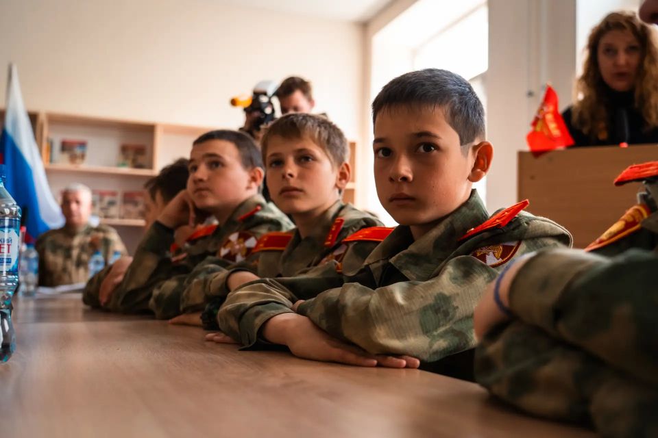 «Наследники Победы»: трогательный разговор о памяти с молодёжью Геническа «Наследники Победы»: трогательный разговор о памяти с молодёжью Геническа