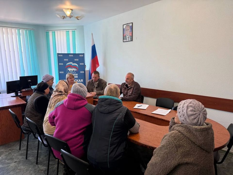Открытый диалог. Депутат областной Думы от Единой России Владимир Косов провёл приём граждан в селе Чкалово Новотроицкого муниципального округа Открытый диалог. Депутат областной Думы от Единой России Владимир Косов провёл приём граждан в селе Чкалово Новотроицкого муниципального округа