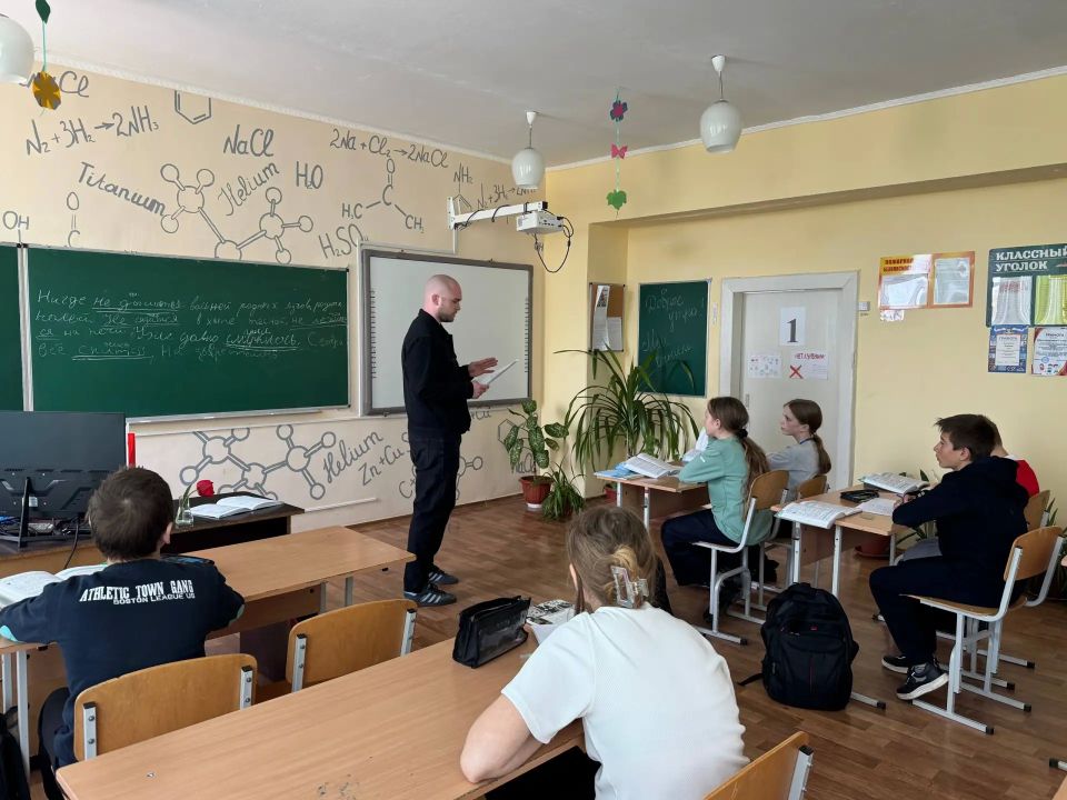 В преддверии Всемирного дня защиты лабораторных животных сотрудники природного парка «Джарылгач» провели лекцию для школьников В преддверии Всемирного дня защиты лабораторных животных сотрудники природного парка «Джарылгач» провели лекцию для школьников
