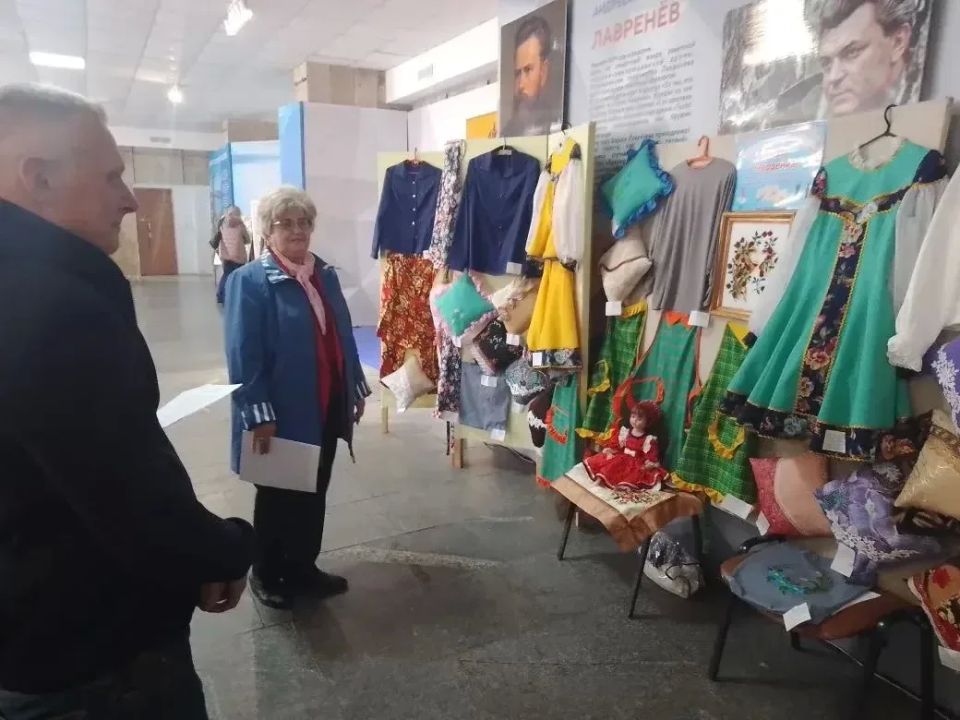 Творческий калейдоскоп: выставка работ воспитанников Генического центра детского и юношеского творчества Творческий калейдоскоп: выставка работ воспитанников Генического центра детского и юношеского творчества