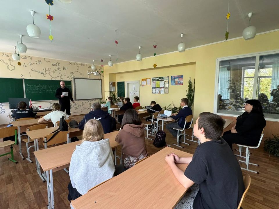 В преддверии Всемирного дня защиты лабораторных животных сотрудники природного парка «Джарылгач» провели лекцию для школьников В преддверии Всемирного дня защиты лабораторных животных сотрудники природного парка «Джарылгач» провели лекцию для школьников