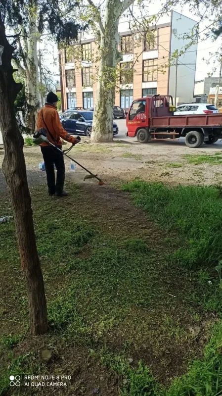Работы по благоустройству и подготовке к летнему сезону в Геническом округе Работы по благоустройству и подготовке к летнему сезону в Геническом округе