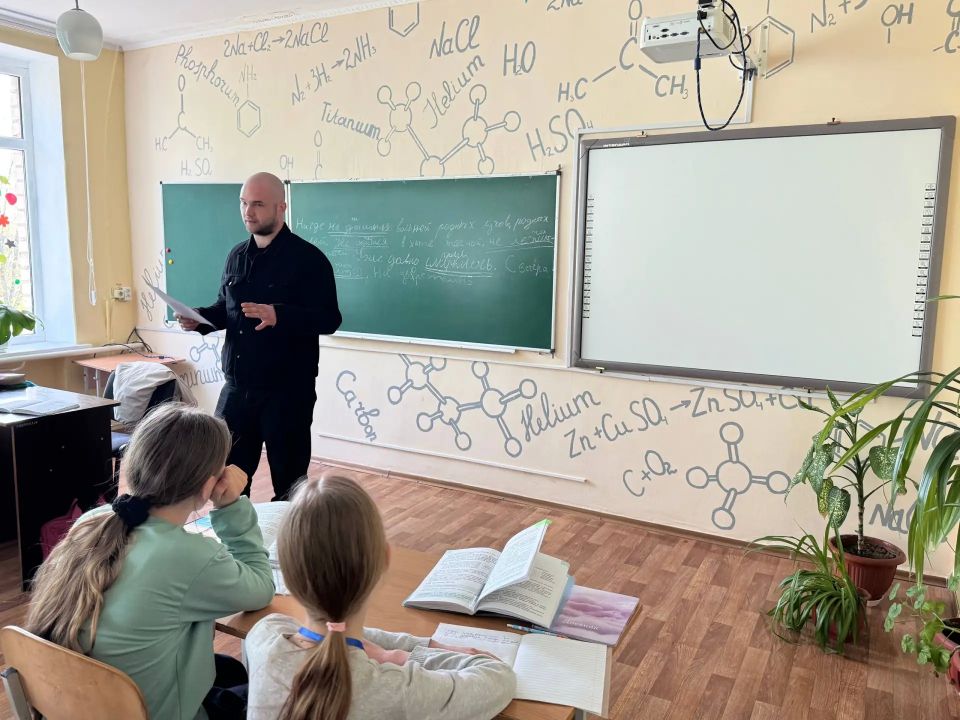 В преддверии Всемирного дня защиты лабораторных животных сотрудники природного парка «Джарылгач» провели лекцию для школьников В преддверии Всемирного дня защиты лабораторных животных сотрудники природного парка «Джарылгач» провели лекцию для школьников