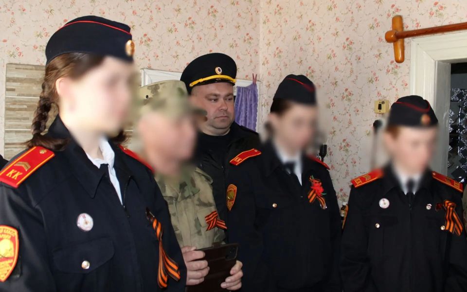 Транспортные полицейские Херсона поздравили ветеранов Великой Отечественной войны с наступающим Днём Победы Транспортные полицейские Херсона поздравили ветеранов Великой Отечественной войны с наступающим Днём Победы