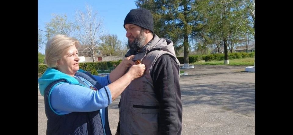 «Я помню! Я горжусь!»: сельские библиотеки Чаплинского округа присоединились к акции «Георгиевская ленточка» «Я помню! Я горжусь!»: сельские библиотеки Чаплинского округа присоединились к акции «Георгиевская ленточка»