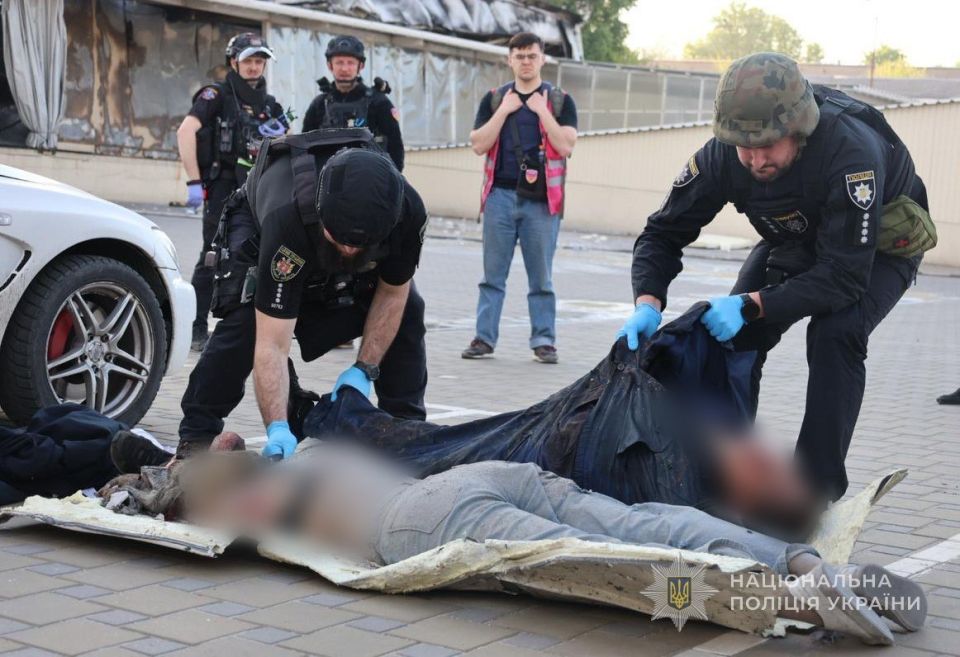 Вчера крепко не повезло Запорожью: погибли 12 человек, ещё 37 получили ранения Вчера крепко не повезло Запорожью: погибли 12 человек, ещё 37 получили ранения