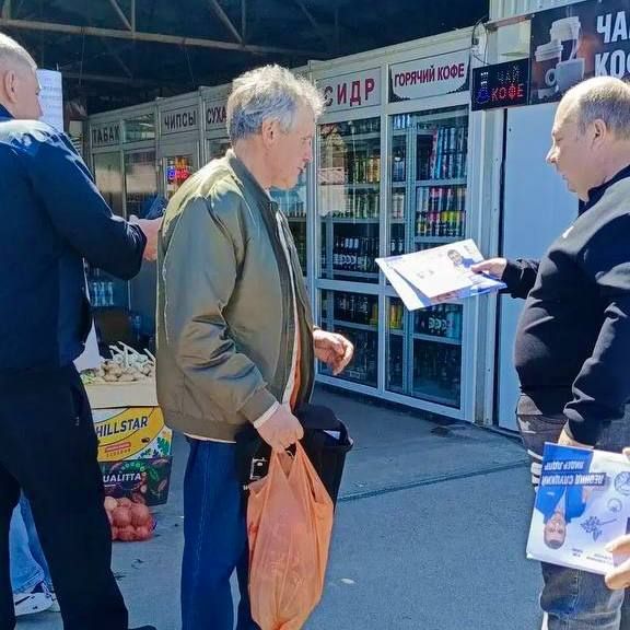 Семена сегодня стоят так, что для многих семей в Херсонской области посадочный сезон превращается в серьёзную статью расходов Семена сегодня стоят так, что для многих семей в Херсонской области посадочный сезон превращается в серьёзную статью расходов