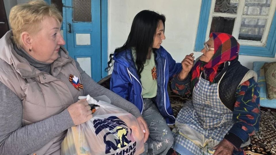 В Скадовске и Ивановке продолжается акция «Подарок ветерану» В Скадовске и Ивановке продолжается акция «Подарок ветерану»