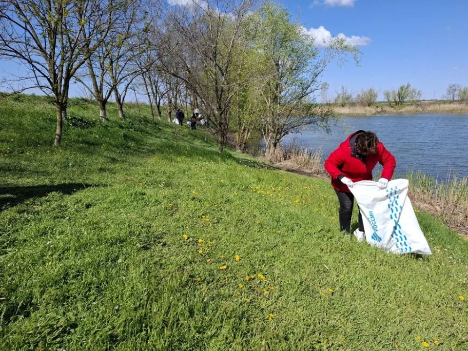 В Громовке прошла экологическая акция «Вода России» В Громовке прошла экологическая акция «Вода России»