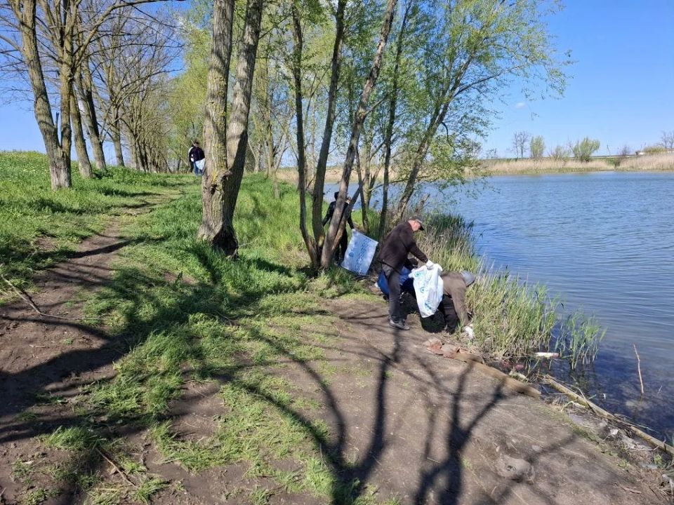 В Громовке прошла экологическая акция «Вода России» В Громовке прошла экологическая акция «Вода России»