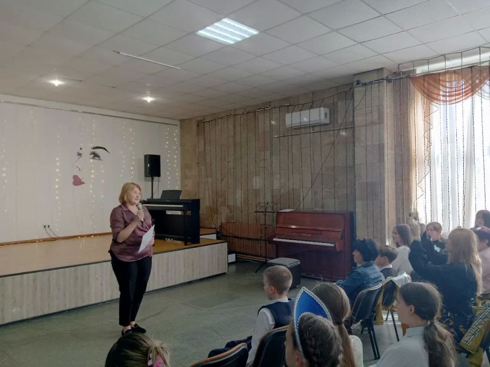 “Одна страна на всех”: в Геническе наградили победителей фестиваля изобразительного творчества “Одна страна на всех”: в Геническе наградили победителей фестиваля изобразительного творчества